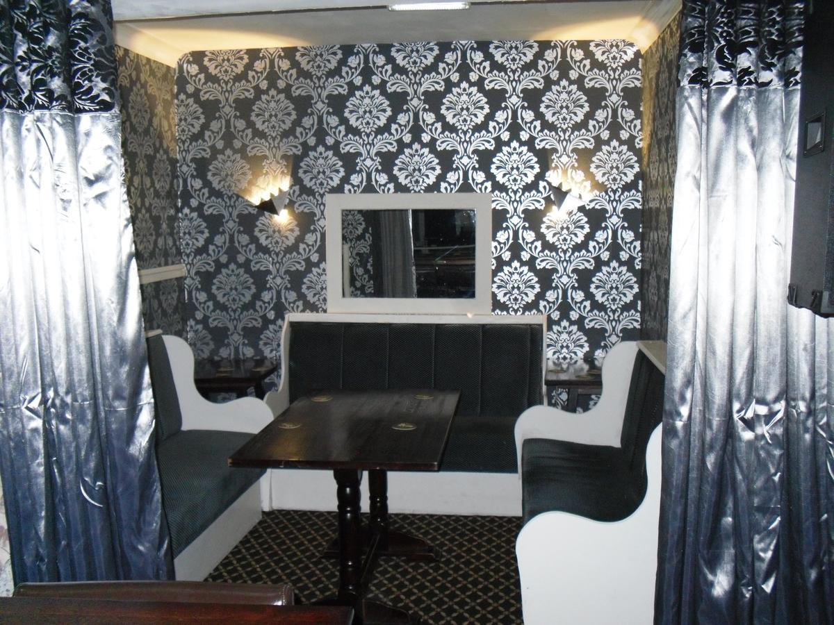 Hotel The Charles Dickens Wigan Zewnętrze zdjęcie