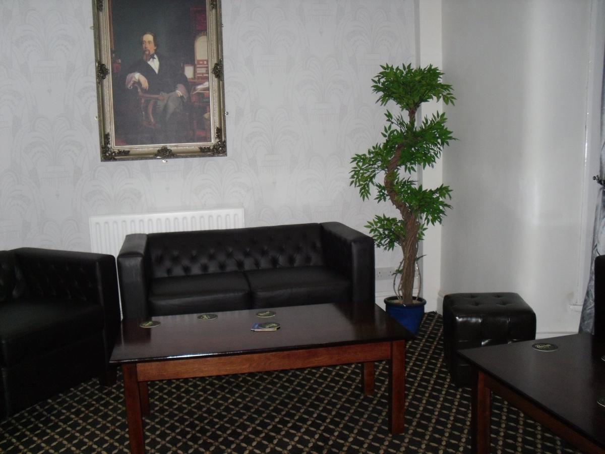 Hotel The Charles Dickens Wigan Zewnętrze zdjęcie