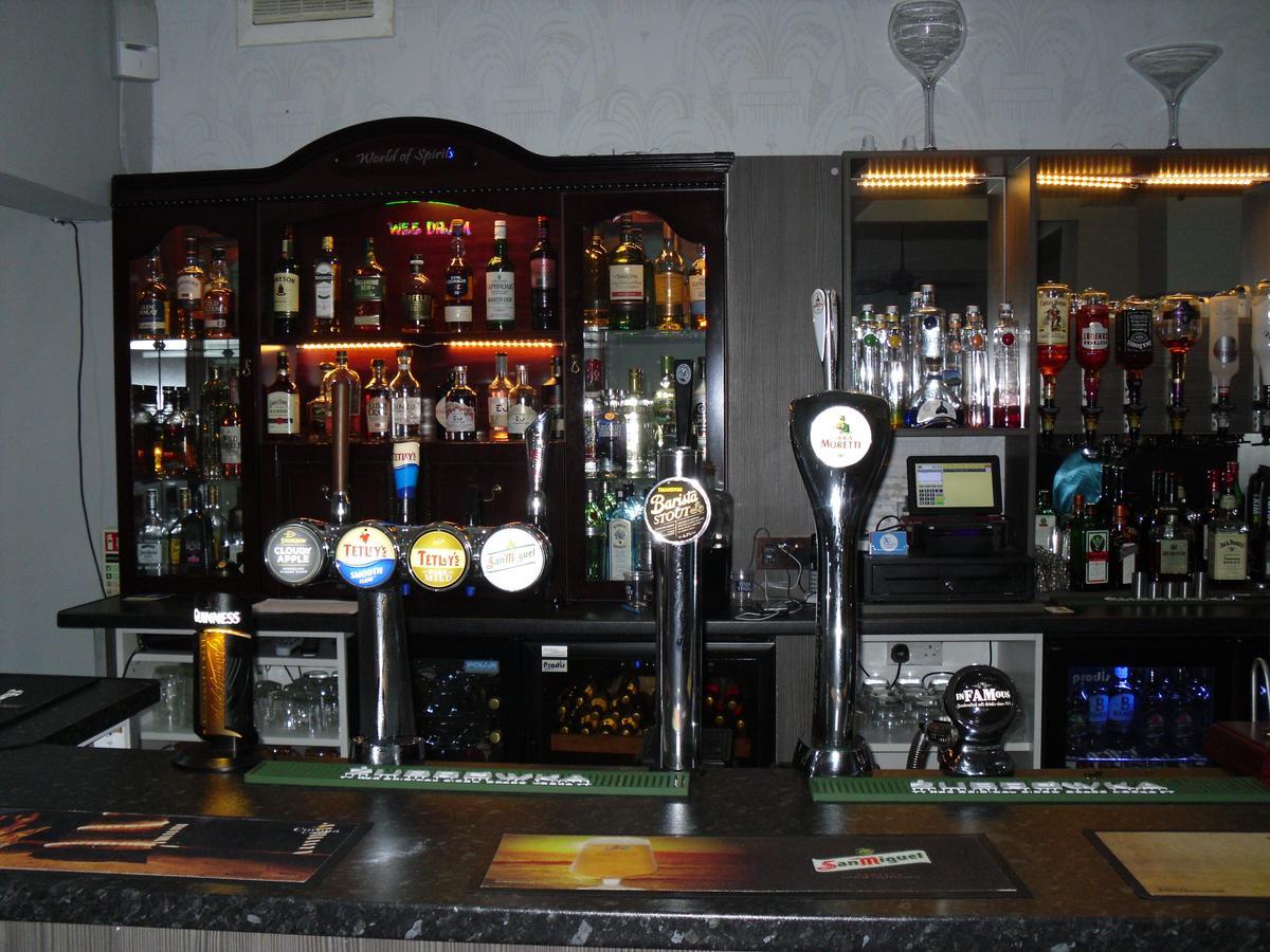 Hotel The Charles Dickens Wigan Zewnętrze zdjęcie