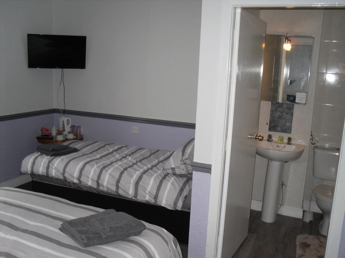 Hotel The Charles Dickens Wigan Zewnętrze zdjęcie